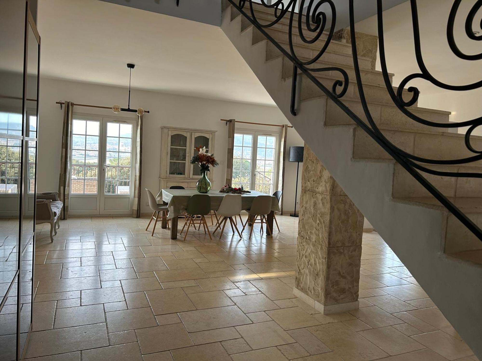 Magnifique Villa Avec Piscine Saint-Maximin Εξωτερικό φωτογραφία