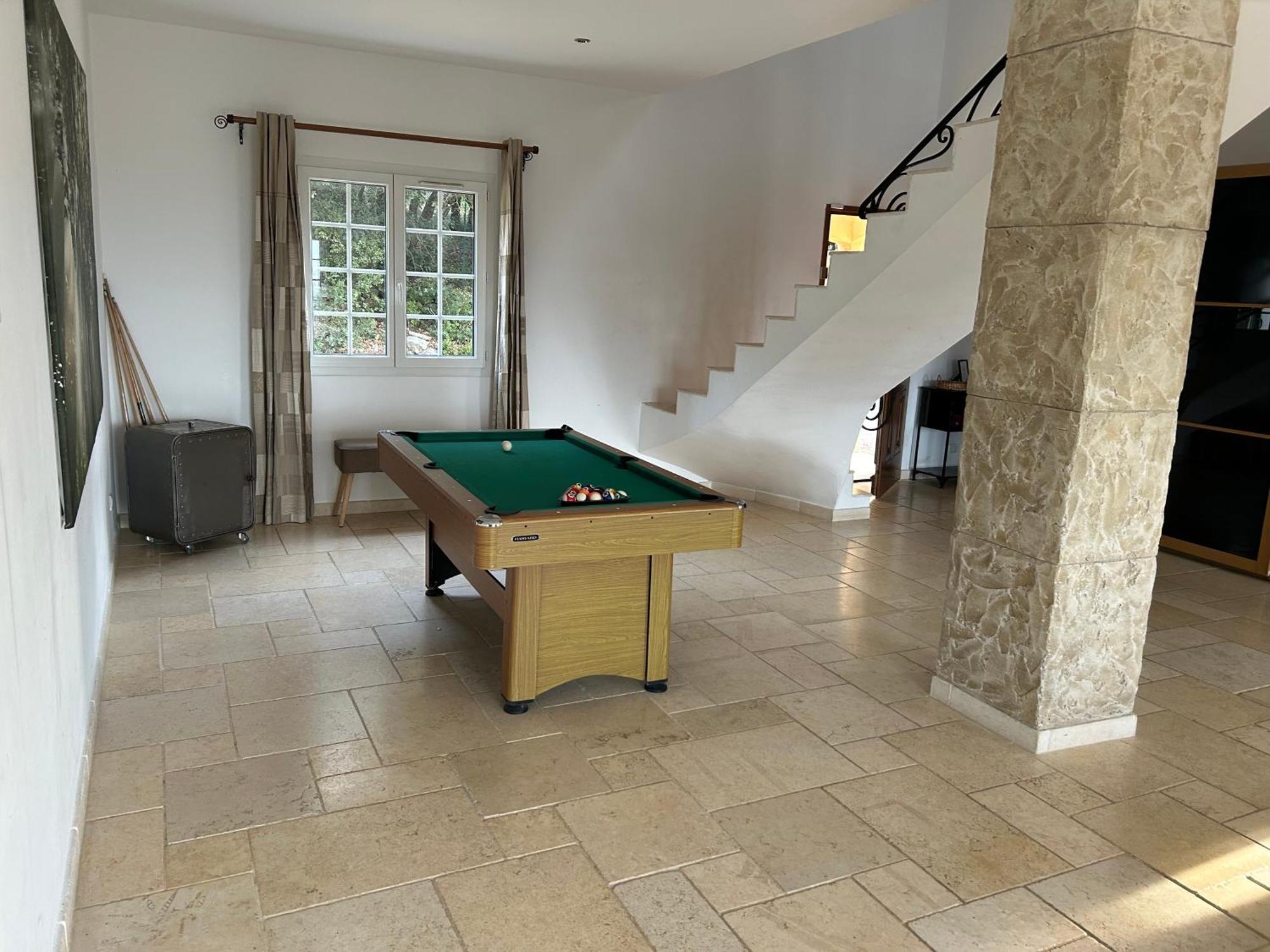 Magnifique Villa Avec Piscine Saint-Maximin Εξωτερικό φωτογραφία